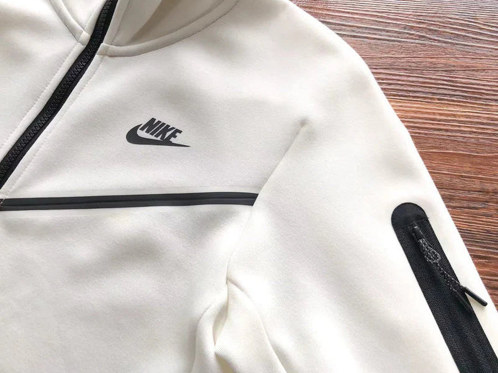 NIKE TECH FLEECE HOODIE X WHITE