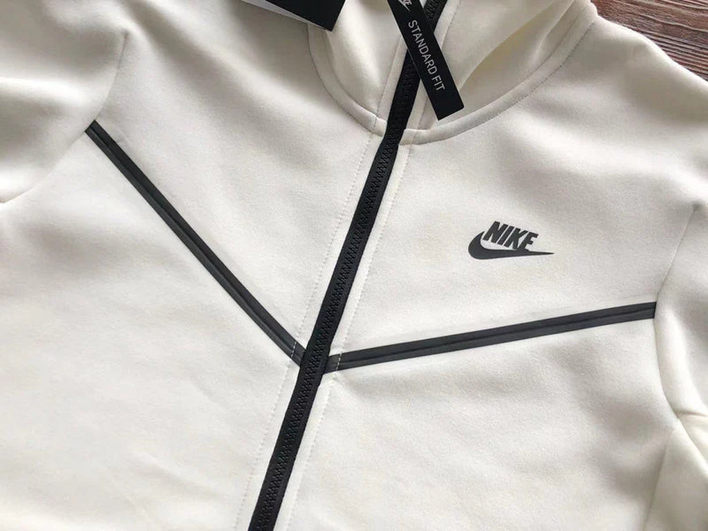 NIKE TECH FLEECE HOODIE X WHITE
