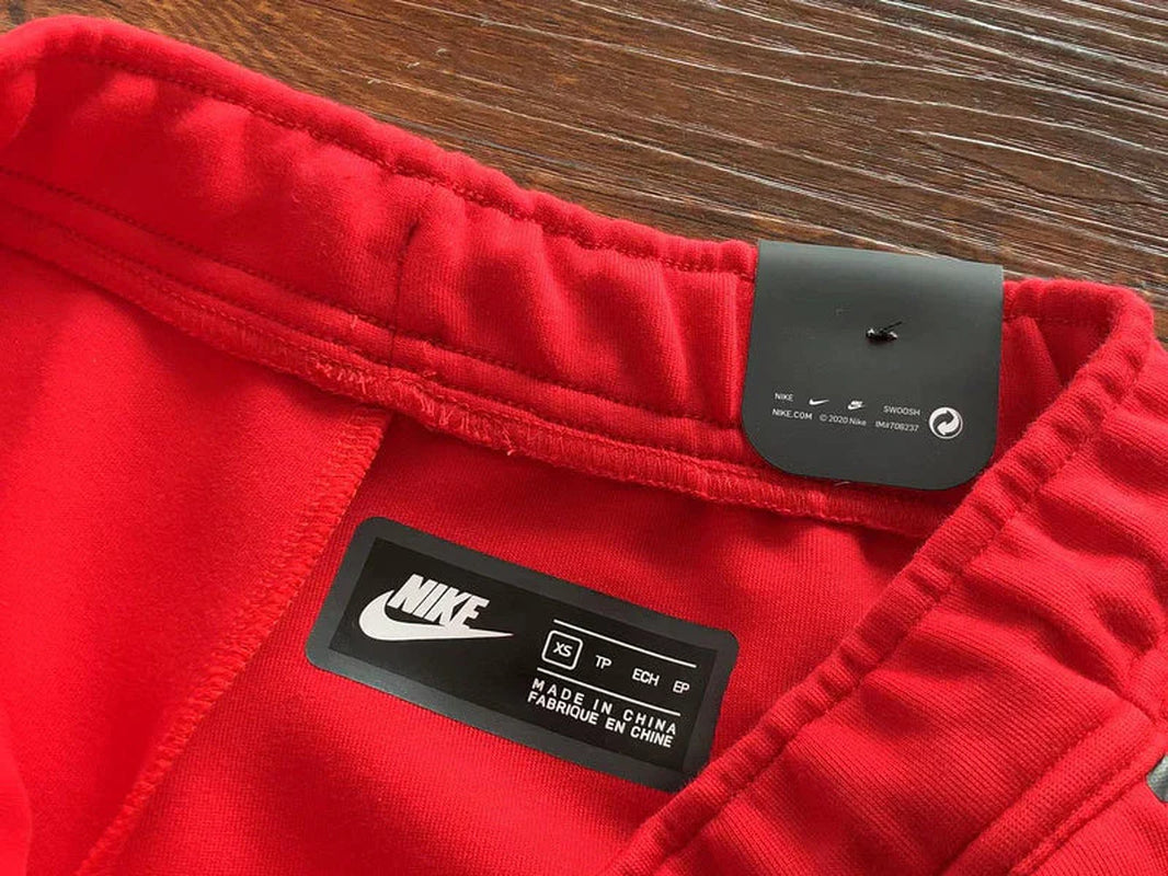 NIKE TECH FLEECE PANTS X UNIVERSITY RED