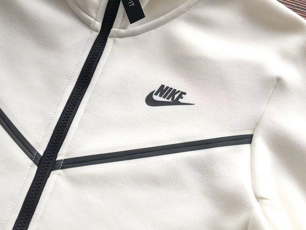 NIKE TECH FLEECE HOODIE X WHITE