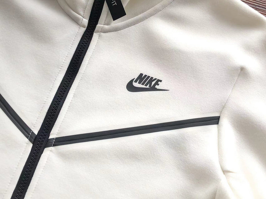 NIKE TECH FLEECE HOODIE X WHITE